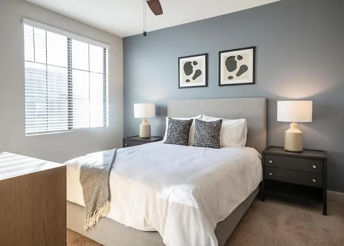 Landing Modern With Amazing Amenities *