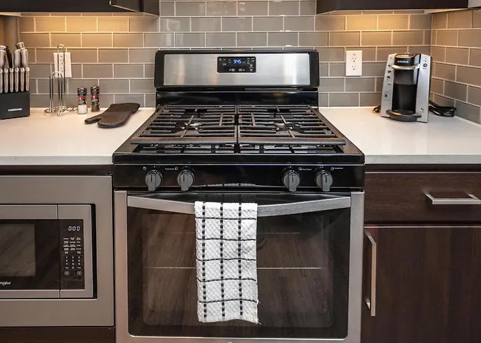 Apartment Landing Modern With Amazing Amenities Chandler