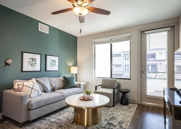 Landing Modern With Amazing Amenities Chandler